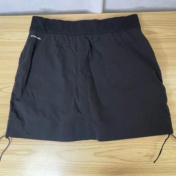 Columbia Omni Shield Advanced Repellency black skirt skort‎ Large quick dry - Picture 1 of 6